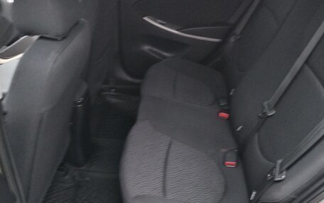 Hyundai Solaris II рестайлинг, 2012 год, 950 000 рублей, 18 фотография