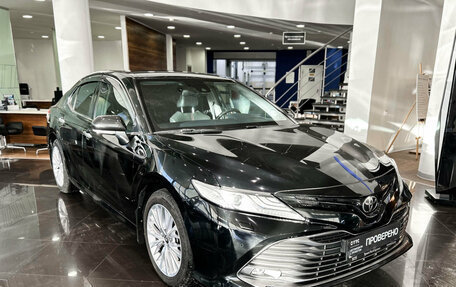 Toyota Camry, 2018 год, 2 993 000 рублей, 7 фотография