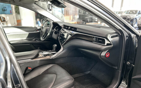 Toyota Camry, 2018 год, 2 993 000 рублей, 15 фотография