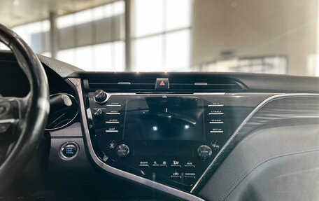 Toyota Camry, 2018 год, 2 993 000 рублей, 19 фотография