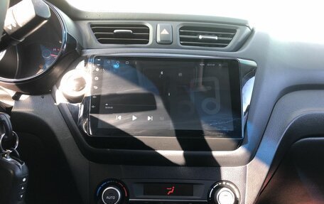 KIA Rio III рестайлинг, 2015 год, 889 000 рублей, 15 фотография