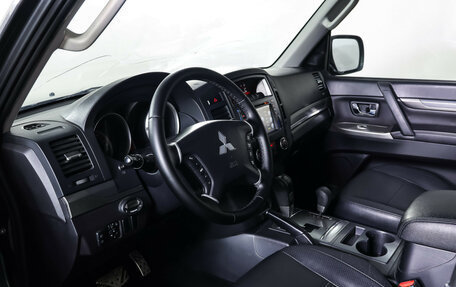 Mitsubishi Pajero IV, 2011 год, 2 190 000 рублей, 15 фотография