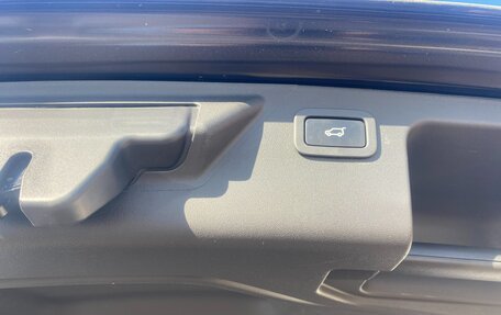 Land Rover Discovery Sport I рестайлинг, 2018 год, 2 670 000 рублей, 26 фотография