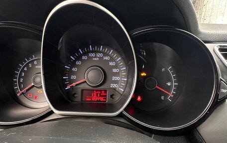 KIA Rio III рестайлинг, 2012 год, 750 000 рублей, 4 фотография