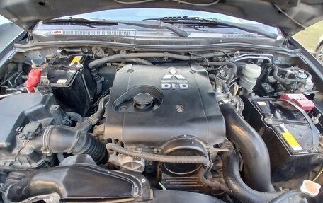 Mitsubishi L200 IV рестайлинг, 2012 год, 1 950 000 рублей, 10 фотография