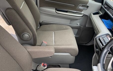 Honda Stepwgn IV, 2016 год, 1 750 000 рублей, 11 фотография