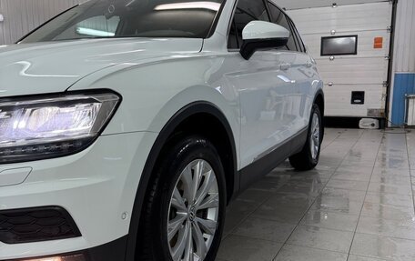 Volkswagen Tiguan II, 2017 год, 2 190 000 рублей, 2 фотография