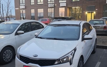 KIA Rio IV, 2021 год, 1 520 000 рублей, 1 фотография