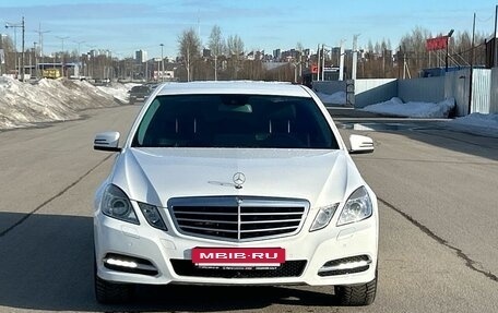 Mercedes-Benz E-Класс, 2012 год, 1 890 000 рублей, 3 фотография