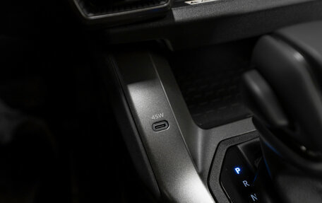 Toyota RAV4, 2025 год, 4 950 000 рублей, 22 фотография