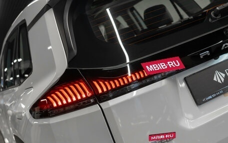 Toyota RAV4, 2025 год, 4 950 000 рублей, 27 фотография