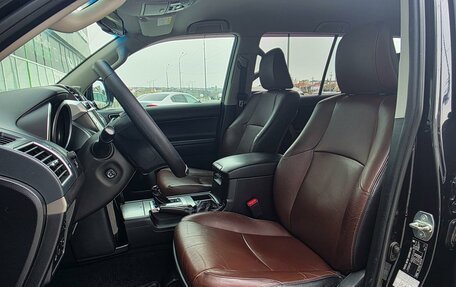 Toyota Land Cruiser Prado 150 рестайлинг 2, 2017 год, 3 990 000 рублей, 10 фотография