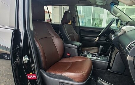 Toyota Land Cruiser Prado 150 рестайлинг 2, 2017 год, 3 990 000 рублей, 8 фотография