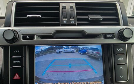 Toyota Land Cruiser Prado 150 рестайлинг 2, 2017 год, 3 990 000 рублей, 13 фотография