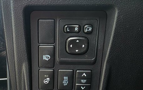 Toyota Land Cruiser Prado 150 рестайлинг 2, 2017 год, 3 990 000 рублей, 20 фотография