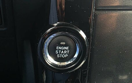 Toyota Land Cruiser Prado 150 рестайлинг 2, 2017 год, 3 990 000 рублей, 17 фотография