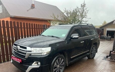 Toyota Land Cruiser 200, 2015 год, 4 650 000 рублей, 2 фотография