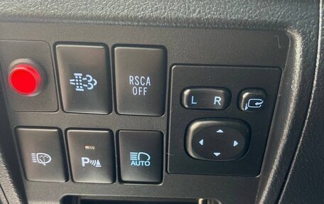 Toyota Land Cruiser 200, 2015 год, 4 650 000 рублей, 8 фотография