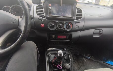 Mitsubishi L200 IV рестайлинг, 2013 год, 1 500 000 рублей, 7 фотография