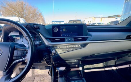 Lexus ES VII, 2021 год, 4 350 000 рублей, 14 фотография