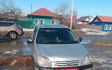 Toyota Raum I, 2001 год, 200 000 рублей, 6 фотография