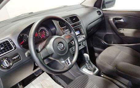 Volkswagen Polo VI (EU Market), 2012 год, 895 000 рублей, 22 фотография