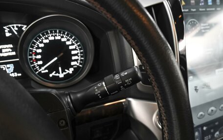 Toyota Land Cruiser 200, 2013 год, 3 284 000 рублей, 17 фотография