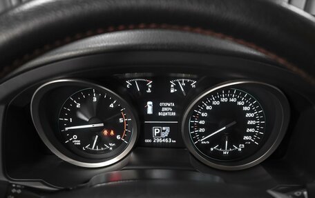 Toyota Land Cruiser 200, 2013 год, 3 284 000 рублей, 23 фотография