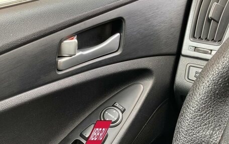 Hyundai Sonata VI, 2011 год, 950 000 рублей, 5 фотография