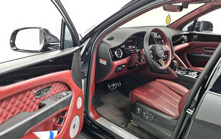 Bentley Bentayga I, 2023 год, 23 340 000 рублей, 10 фотография