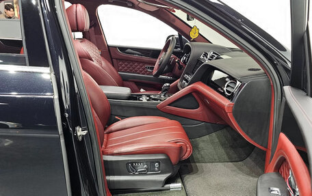 Bentley Bentayga I, 2023 год, 23 340 000 рублей, 11 фотография