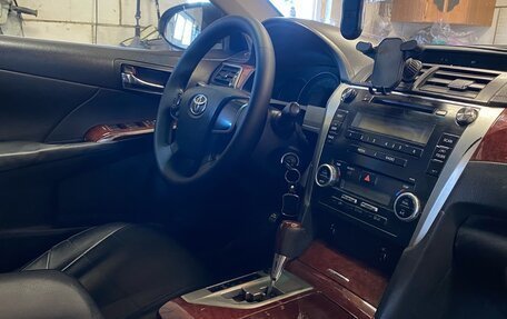 Toyota Camry, 2012 год, 1 350 000 рублей, 6 фотография