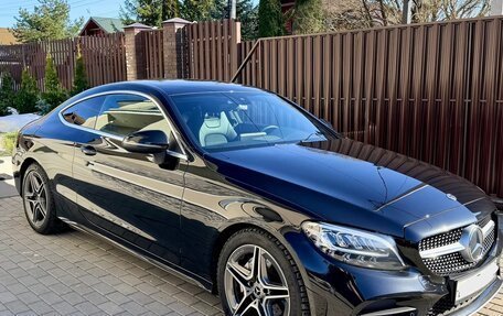 Mercedes-Benz C-Класс, 2019 год, 4 100 000 рублей, 1 фотография