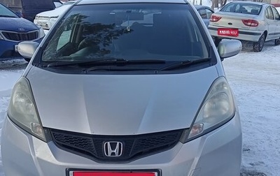Honda Fit III, 2012 год, 830 000 рублей, 1 фотография