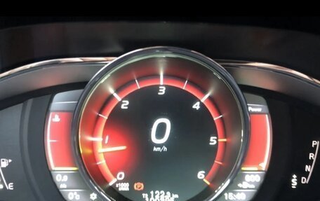 Volvo XC70 II рестайлинг, 2015 год, 2 340 000 рублей, 13 фотография