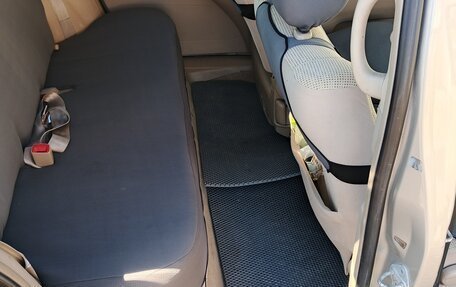 Toyota Raum II, 2003 год, 500 000 рублей, 6 фотография