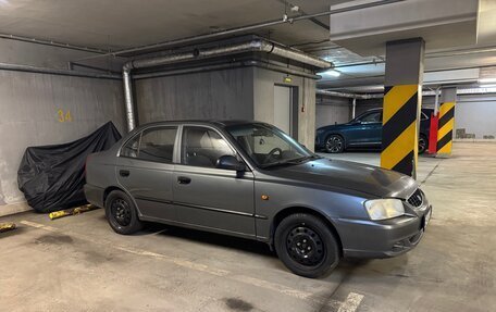 Hyundai Accent II, 2004 год, 325 000 рублей, 2 фотография