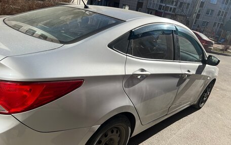 Hyundai Solaris II рестайлинг, 2015 год, 700 000 рублей, 4 фотография