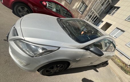 Hyundai Solaris II рестайлинг, 2015 год, 700 000 рублей, 2 фотография