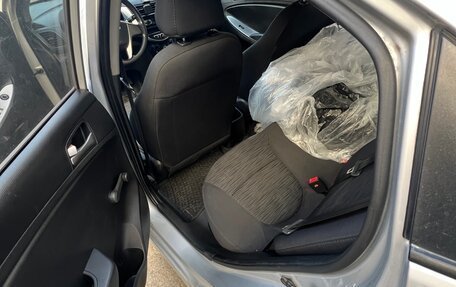 Hyundai Solaris II рестайлинг, 2015 год, 700 000 рублей, 10 фотография