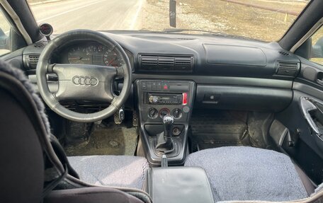 Audi A4, 1995 год, 155 000 рублей, 6 фотография
