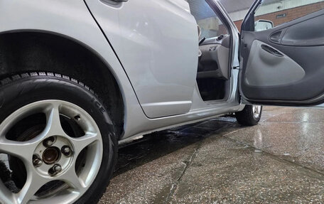 Toyota Platz, 2001 год, 330 000 рублей, 2 фотография