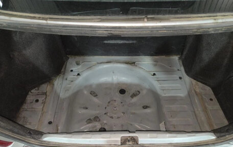 Toyota Platz, 2001 год, 330 000 рублей, 16 фотография