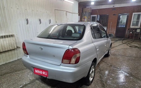 Toyota Platz, 2001 год, 330 000 рублей, 14 фотография