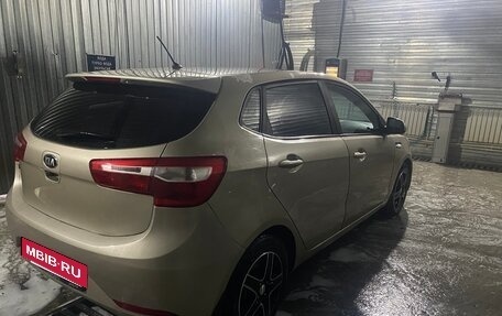 KIA Rio III рестайлинг, 2014 год, 930 000 рублей, 17 фотография