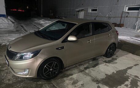 KIA Rio III рестайлинг, 2014 год, 930 000 рублей, 32 фотография