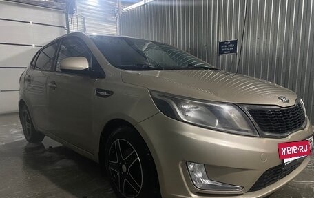 KIA Rio III рестайлинг, 2014 год, 930 000 рублей, 20 фотография