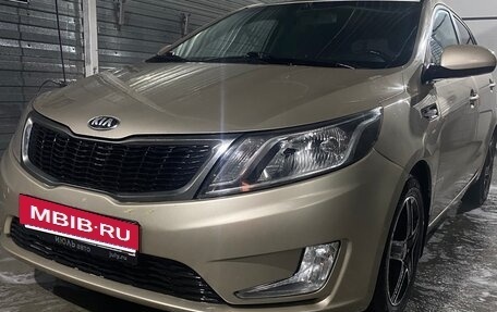 KIA Rio III рестайлинг, 2014 год, 930 000 рублей, 21 фотография