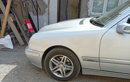 Mercedes-Benz E-Класс, 2001 год, 710 000 рублей, 5 фотография