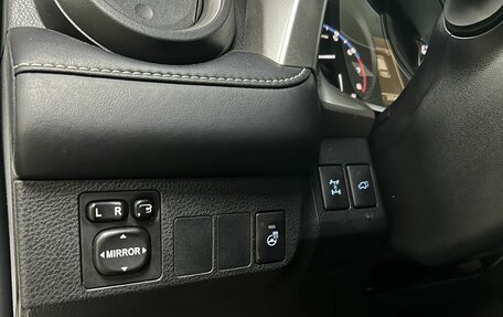 Toyota RAV4, 2017 год, 2 699 000 рублей, 10 фотография